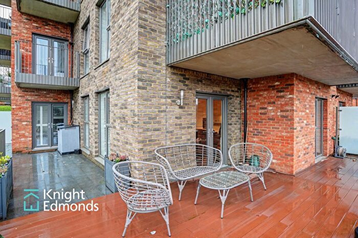 2 Bedroom Flat For Sale In Rosalind Drive, Ulysses House, ME14