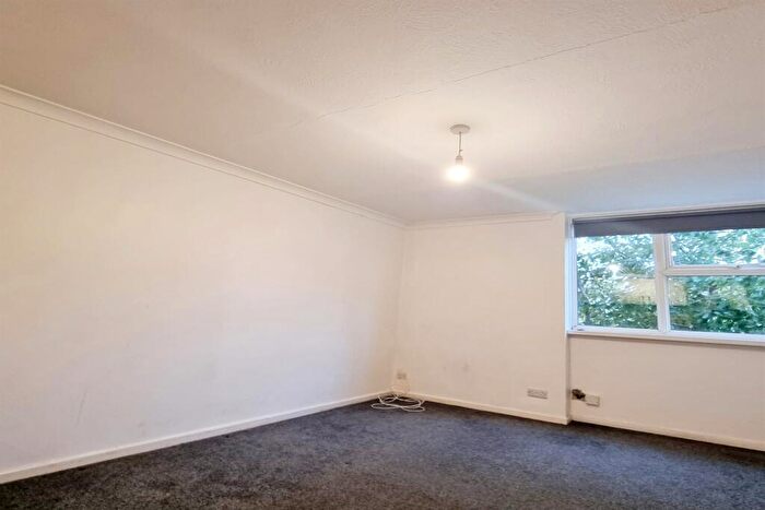 1 Bedroom Apartment To Rent In Carlton House, Littlehampton Road, Worthing, BN13