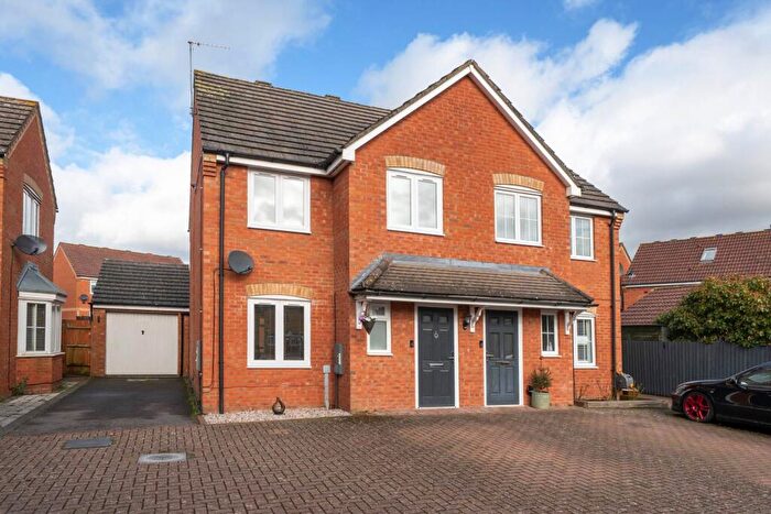 3 Bedroom Semi-Detached House For Sale In Fox Close, Clapham, MK41