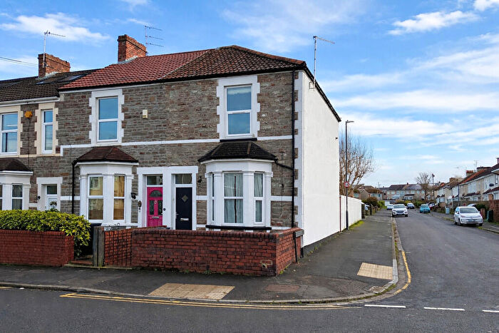2 Bedroom End Of Terrace House For Sale In Gloucester Road, Staple Hill, BS16
