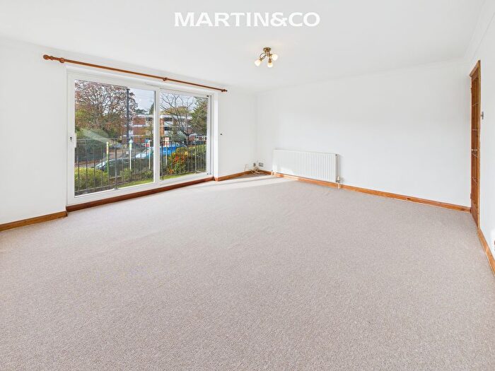 2 Bedroom Flat For Sale In Edgecumbe Court, Laleham Road, Staines, TW18