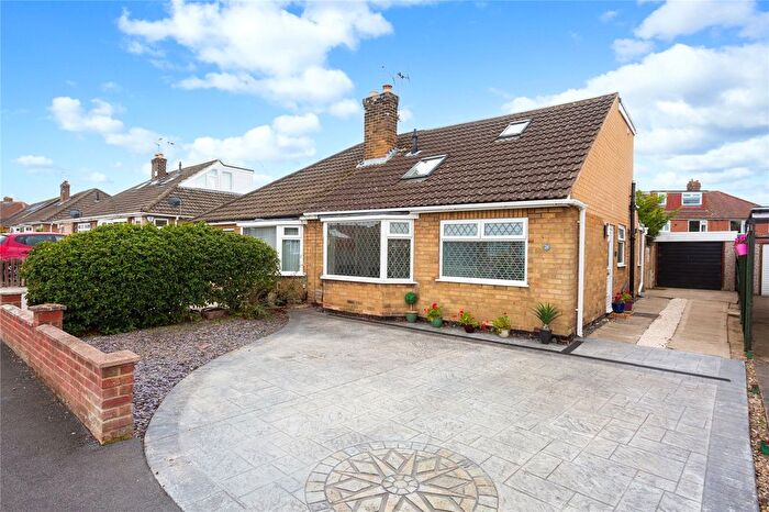2 Bedroom Bungalow For Sale In Manor Park Road, York, North Yorkshire, YO30