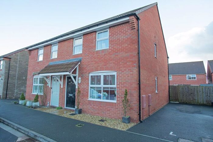 3 Bedroom Semi-Detached House For Sale In Poppy Road, Somerton, TA11