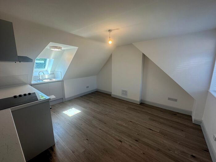 1 Bedroom Flat To Rent In Cecil Road, Boscombe, Bournemouth, BH5