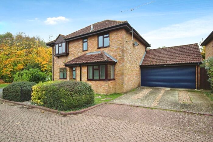 4 Bedroom Detached House For Sale In Burgate Fields, Fordingbridge, SP6