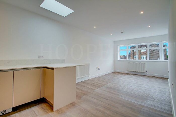 2 Bedroom Flat For Sale In Dudden Hill Lane, London, NW10