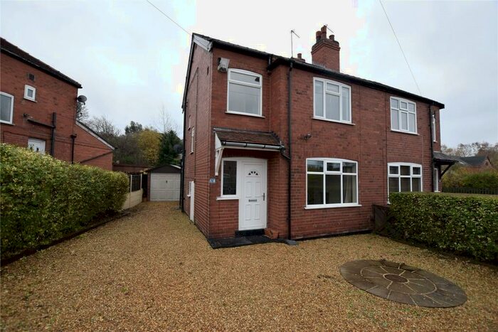 3 Bedroom Semi-Detached House To Rent In Carrholm Drive, Leeds, West Yorkshire, LS7