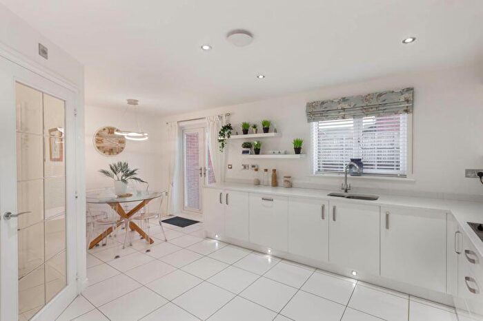 5 Bedroom Detached House For Sale In Broadfield Meadows, Kenton Bank Foot, Newcastle Upon Tyne, NE13