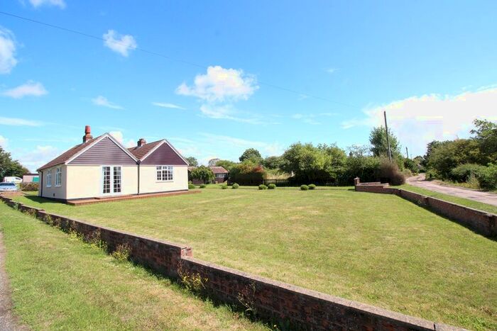 2 Bedroom Bungalow To Rent In Snailswell Lane, Ickleford, Hitchin, SG5