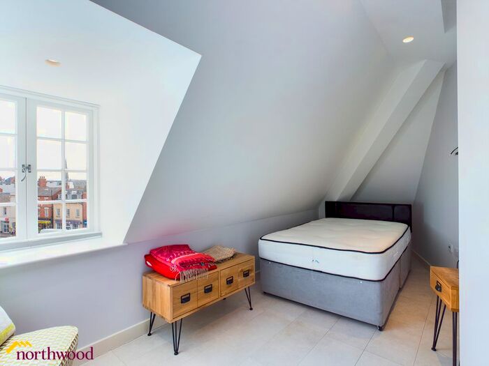 1 Bedroom Studio To Rent In Horse Fair, Banbury, OX16