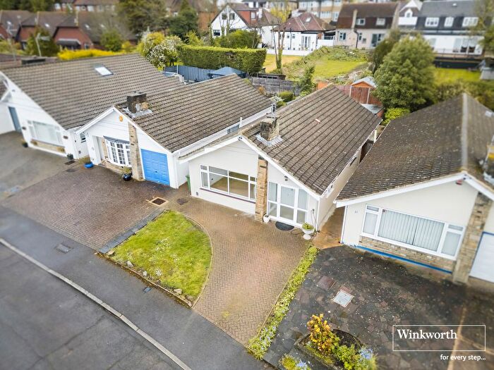 3 Bedroom Bungalow For Sale In Richmond Gardens, Harrow, HA3