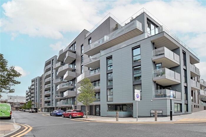 1 Bedroom Flat For Sale In Hawthorne Crescent, Greenwich, London, SE10