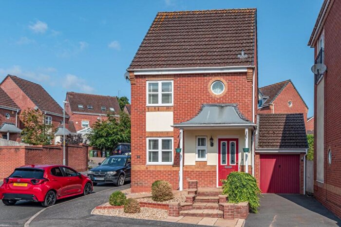 3 Bedroom Detached House For Sale In Turnpike Lane, Brockhill, Redditch, B97