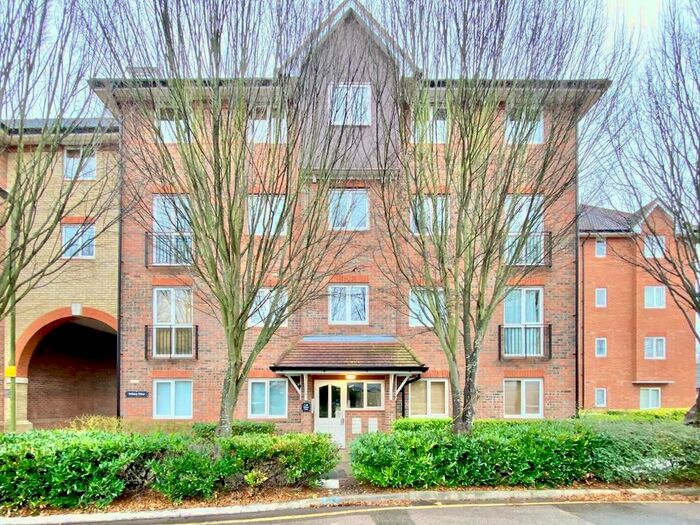 2 Bedroom Flat To Rent In Willow View, Crane Mead, Ware SG12