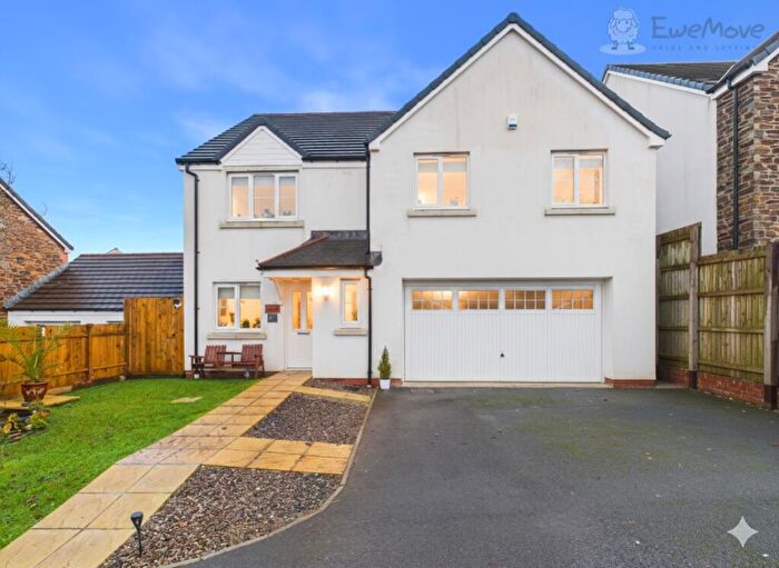 5 Bedroom Detached House For Sale In Limekilns Close, South Molton, EX36