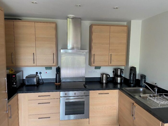 2 Bedroom Flat To Rent In Waterway House, Tonbridge, London, TN9
