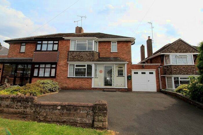 3 Bedroom Semi-Detached House For Sale In Woodbank Road, Brownswall Estate, Sedgley, DY3