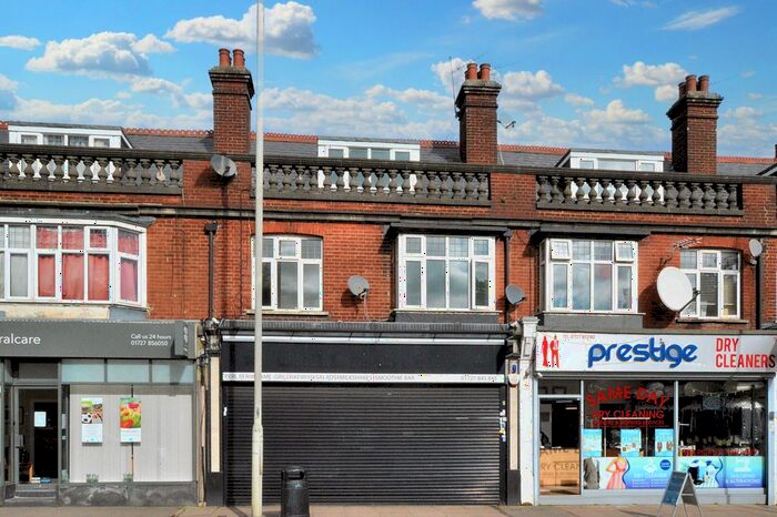 1 Bedroom Studio To Rent In Hatfield Road, St Albans, AL1