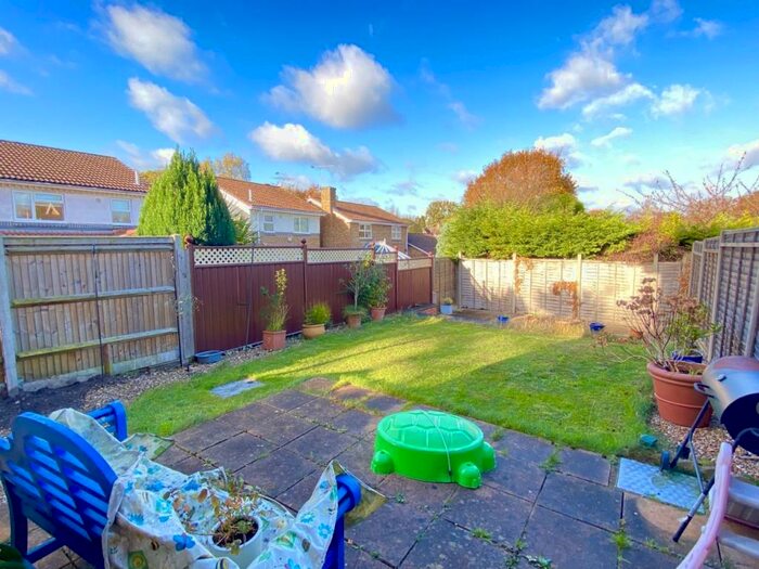 2 Bedroom Semi-Detached House To Rent In The Orchard, Lightwater, GU18