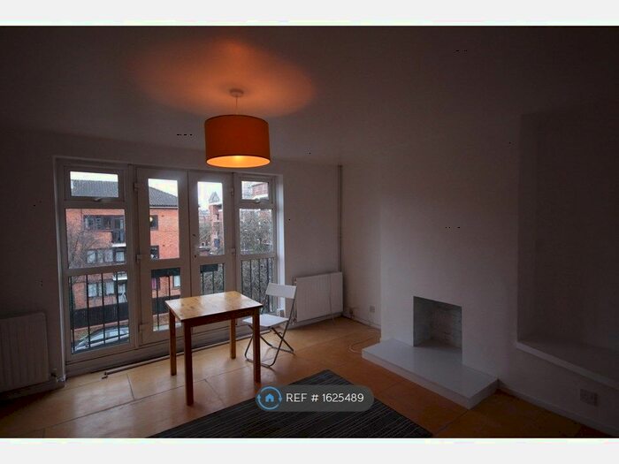 2 Bedroom Flat To Rent In Leet Court, London, N16