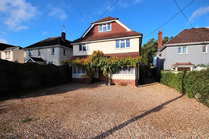 5 Bedroom Detached House For Sale In Ringwood Road, Ferndown, BH22