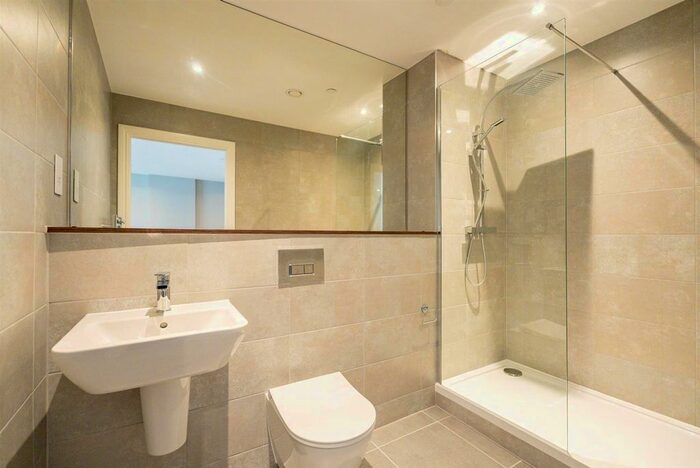 1 Bedroom Flat To Rent In Springwell Gardens, Whitehall Road, Leeds City Centre, LS12