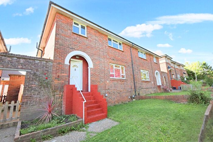 2 Bedroom Flat For Sale In Downland Drive, BN3