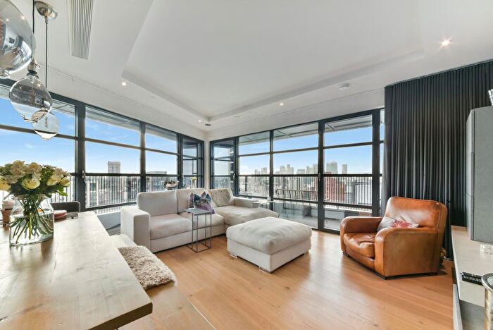 2 Bedroom Flat To Rent In Bridgewater House, London City Island, London, E14