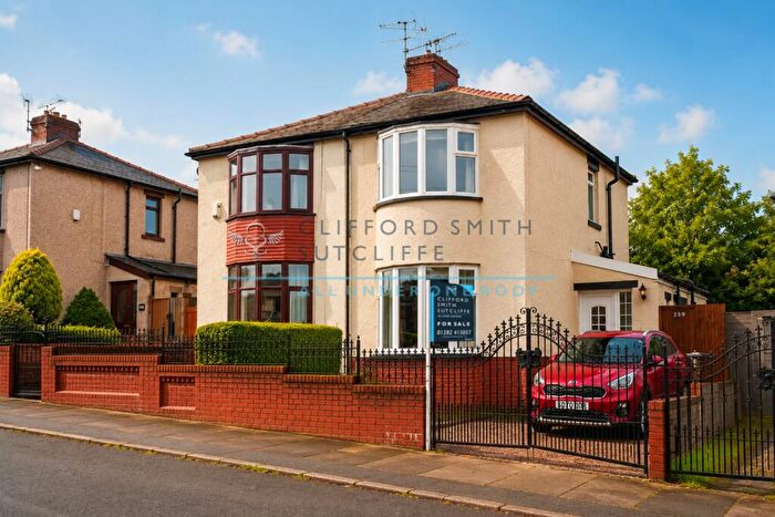 2 Bedroom Semi Detached House For Sale In Cog Lane, Burnley, BB11