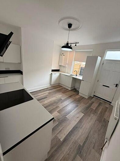 4 Bedroom Terraced House To Rent In Vermont Street, Leeds, LS13