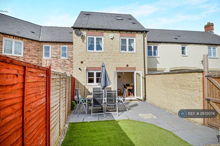3 Bedroom Terraced House To Rent In Blackthorn Mews, Carterton, OX18