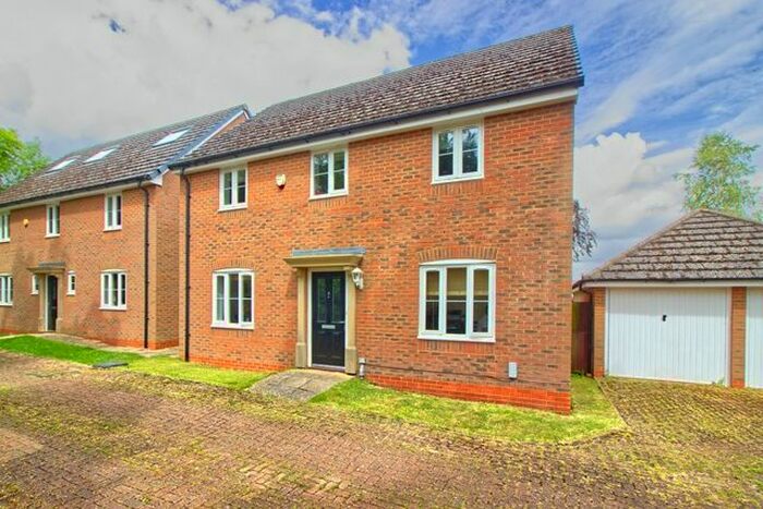 4 Bedroom Detached House To Rent In Saxon Close, Hanslope, Milton Keynes, MK19