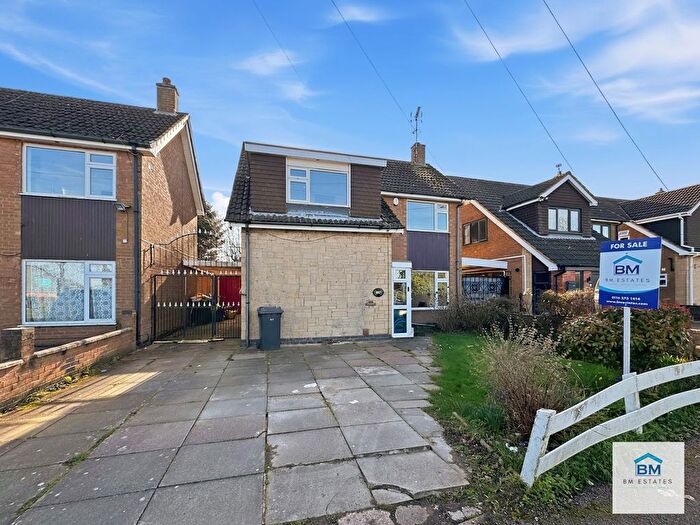 3 Bedroom Detached House For Sale In Downing Drive, Leicester, LE5