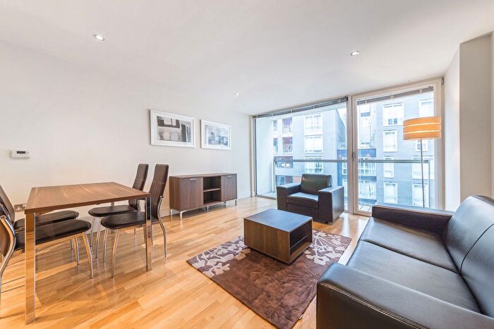 1 Bedroom Flat To Rent In Lanterns Way, Canary Wharf, E14