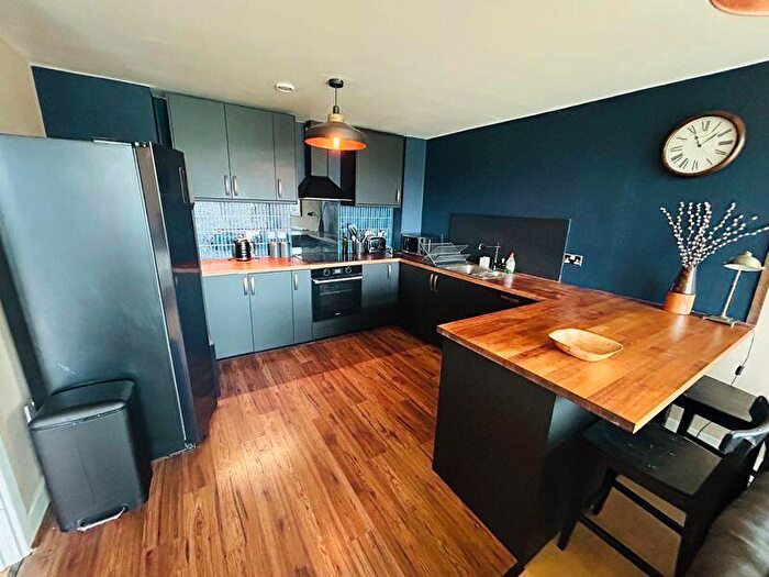 2 Bedroom Apartment To Rent In Mason Way, Birmingham, B15