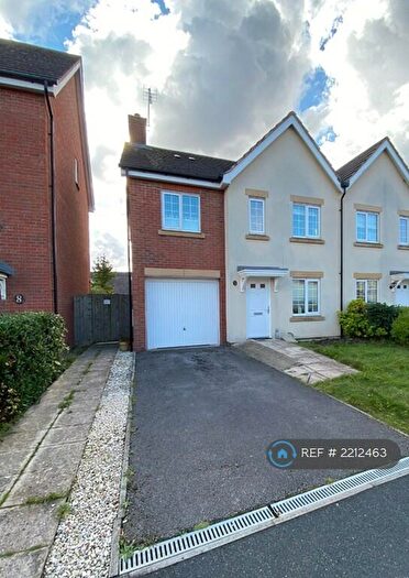 4 Bedroom Semi-Detached House To Rent In Gardiner Avenue, Fernwood, Newark, NG24