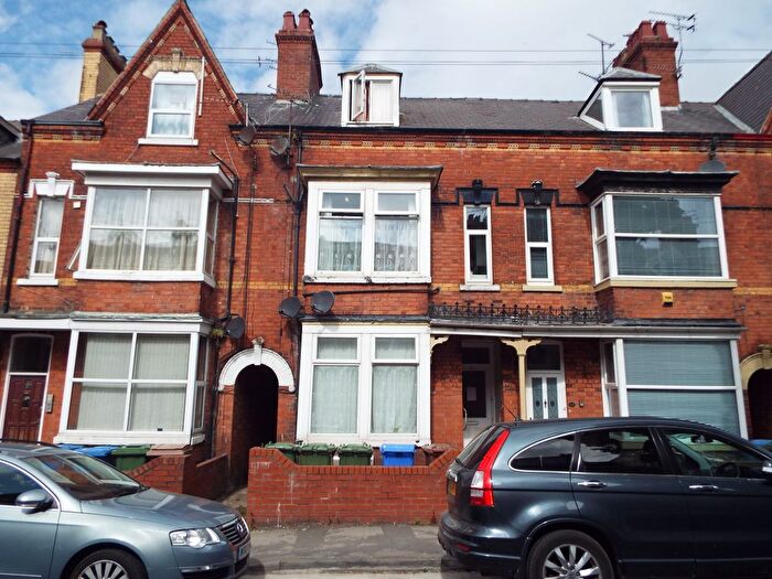 2 Bedroom Flat To Rent In Blackburn Avenue, Bridlington, YO15