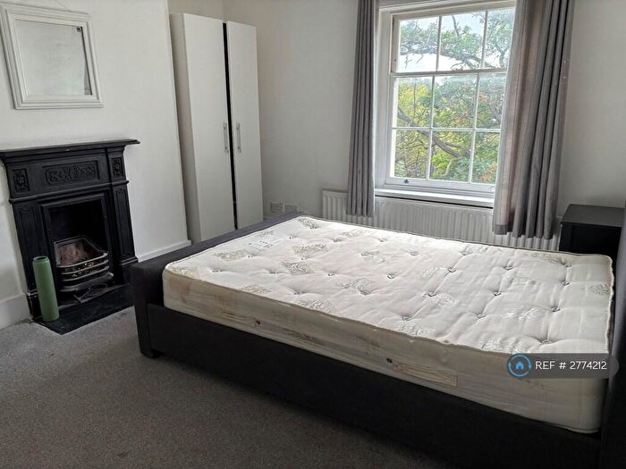 2 Bedroom Flat To Rent In Shooters Hill Road, London, SE3
