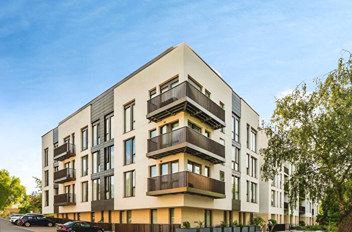 2 Bedroom Flat For Sale In St. Georges Road, Cheltenham, Gloucestershire, GL50