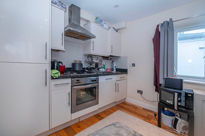 1 Bedroom Studio For Sale In Waldegrave Road, Teddington, TW11