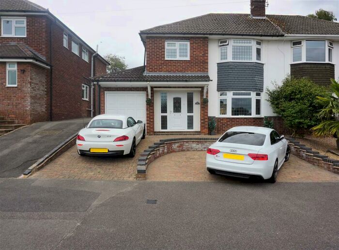 3 Bedroom Semi-Detached House To Rent In Elmstone Drive, Tilehurst, Reading, RG31