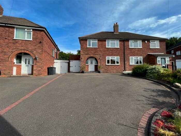 3 Bedroom Semi-Detached House To Rent In Mayall Drive, Sutton Coldfield, B75