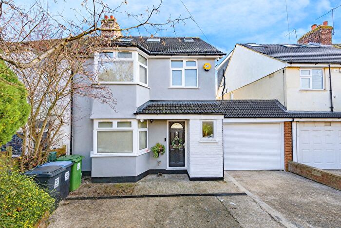 4 Bedroom Semi Detached House For Sale In Deaconsfield Road, Hemel Hempstead, HP3