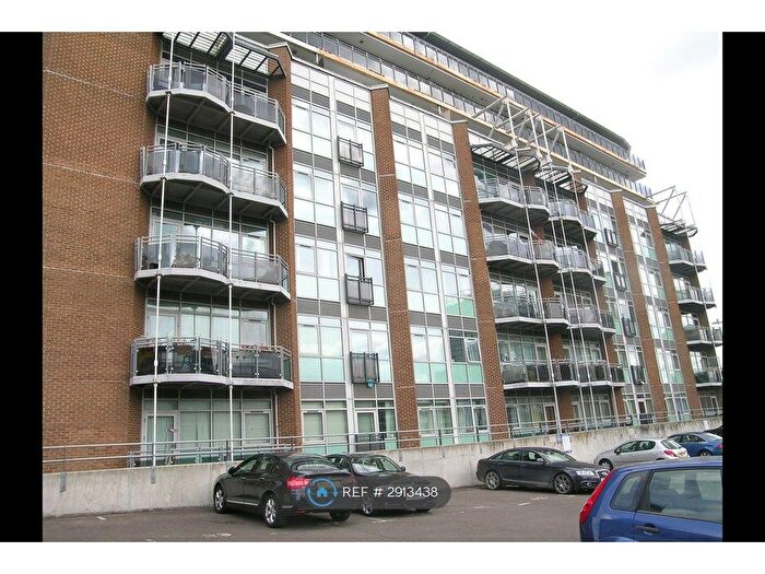 3 Bedroom Flat To Rent In Gerry Raffles Square, London, E15