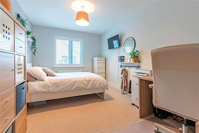 2 Bedroom Apartment For Sale In Stag Lane, Berkhamsted, Hertfordshire, HP4
