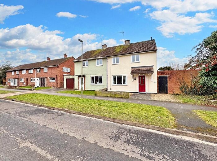 2 Bedroom Semi-Detached House To Rent In Berry Croft, Abingdon, OX14