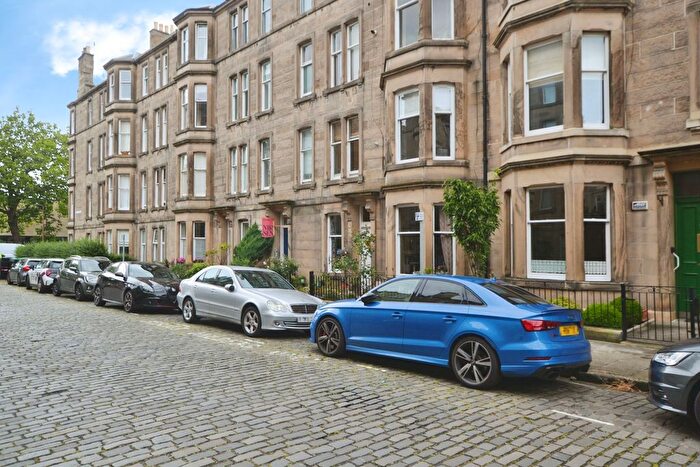 2 Bedroom Flat To Rent In Comely Bank Place, Edinburgh, EH4