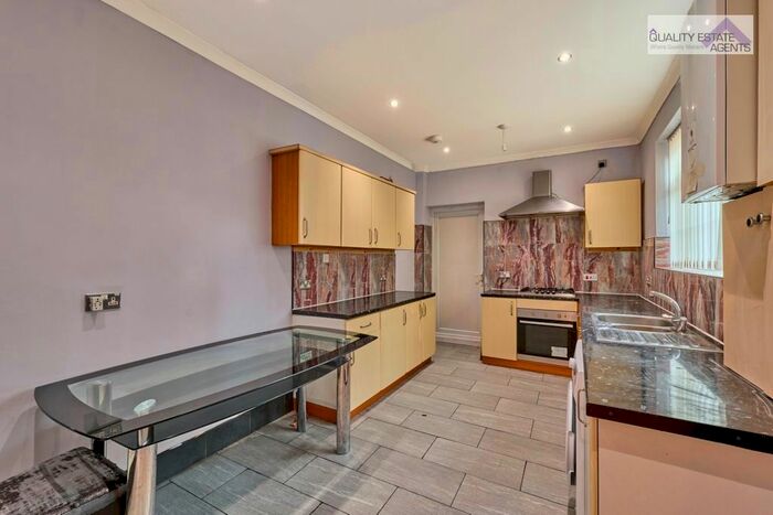 4 Bedroom Terraced House To Rent In Selwyn Street, Stoke-On-Trent, ST4