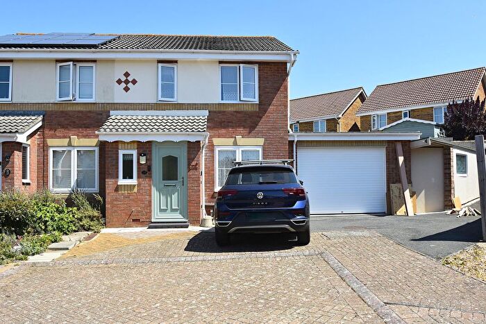 3 Bedroom Semi-Detached House To Rent In Rossetta Drive, East Cowes, PO32