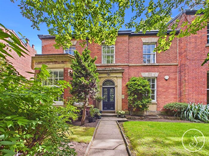 2 Bedroom Flat For Sale In Harrogate Road, Chapel Allerton, Leeds, LS7